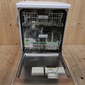 Miele industri opvaskemaskine PG8080BW lotus hvid *60 cm *Lydniveau 49dB *Kuverter 13 *Energiklasse A+